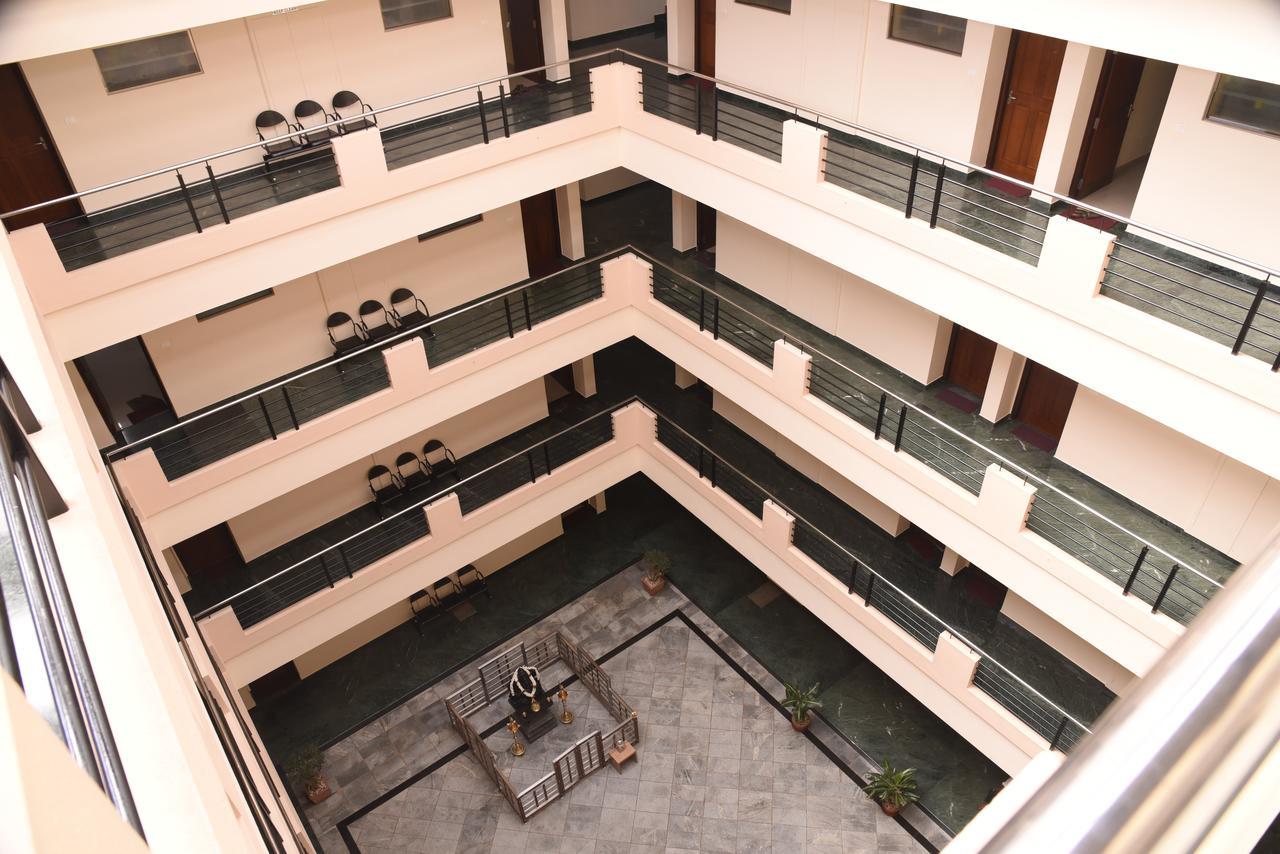 Slr Residency Hotel Subrahmanya Ngoại thất bức ảnh